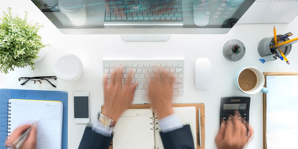 4 Ideas to Squeeze Blogging into your Schedule-FeaturedImage